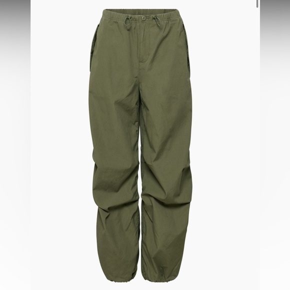 Aritzia TNA Aviator Parachute Pant - Picture 1 of 5